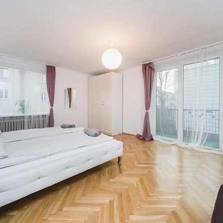 Sunshine Parkside Hideaway - 3 Bedroom - By Upstairs Kraków Exteriör bild