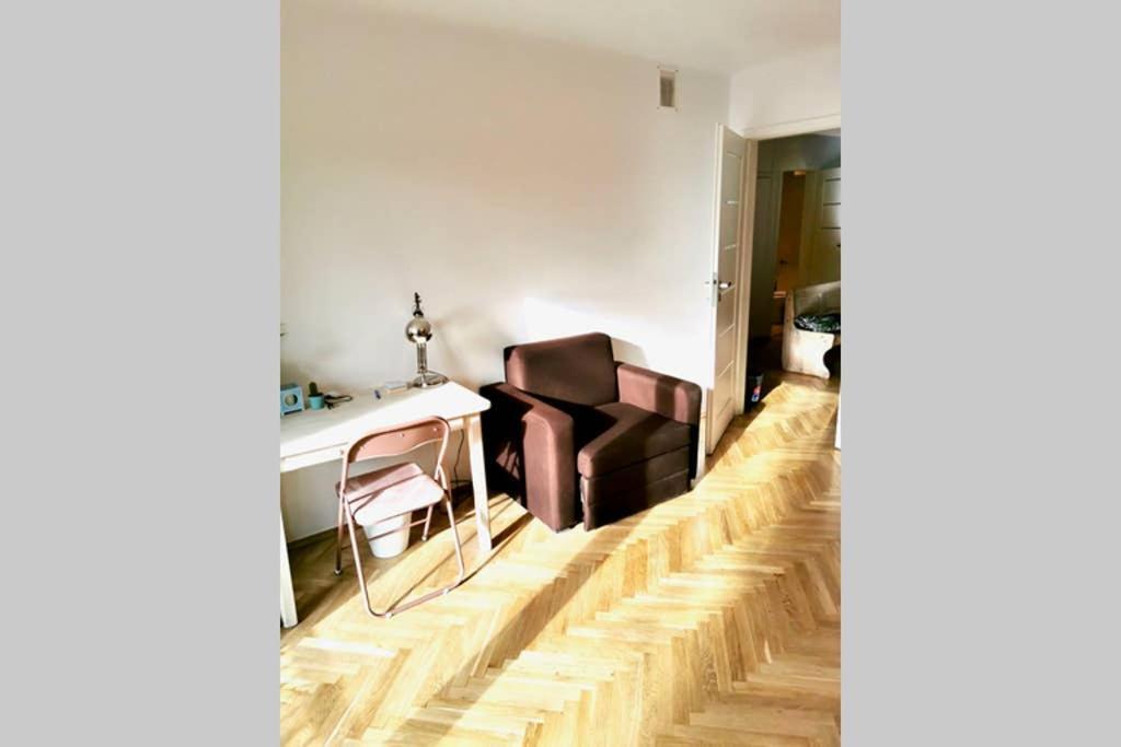 Sunshine Parkside Hideaway - 3 Bedroom - By Upstairs Kraków Exteriör bild