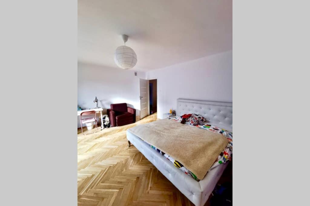 Sunshine Parkside Hideaway - 3 Bedroom - By Upstairs Kraków Exteriör bild